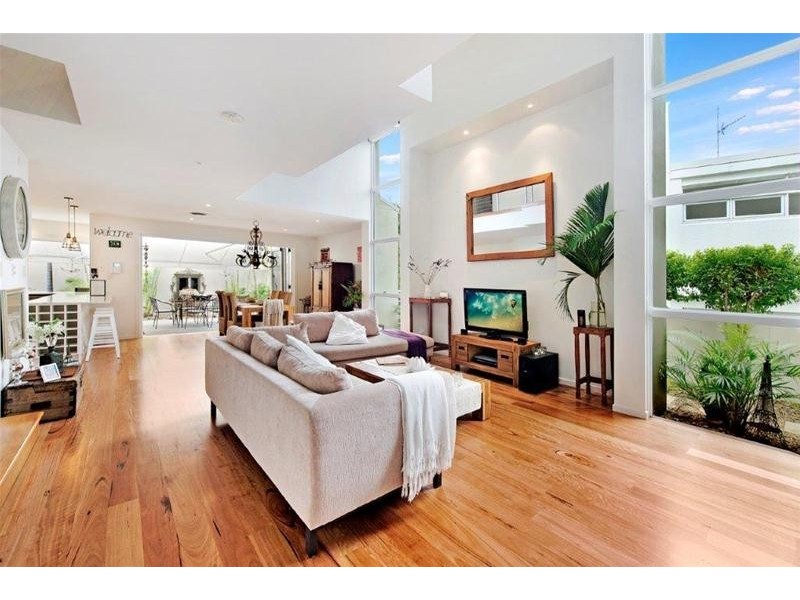 2/17 Sunset Boulevard, Surfers Paradise QLD 4217