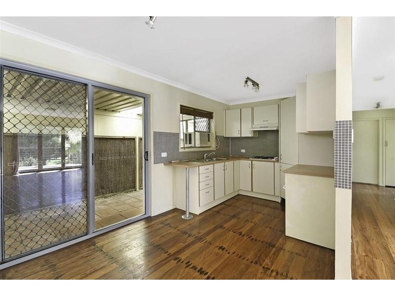 86 Kindra Avenue, Southport QLD 4215