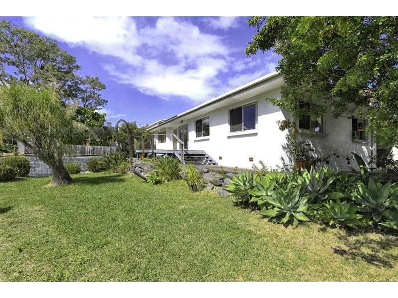 86 Kindra Avenue, Southport QLD 4215