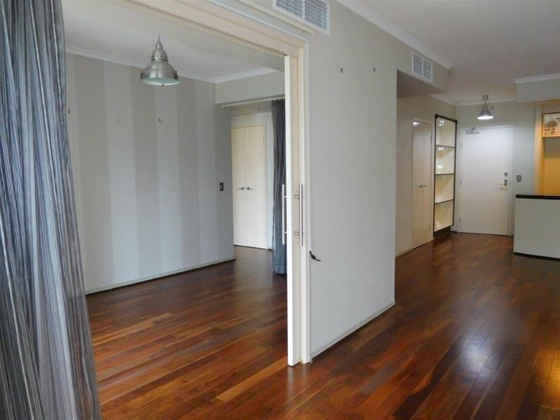 1 Lennie Avenue, Main Beach QLD 4217