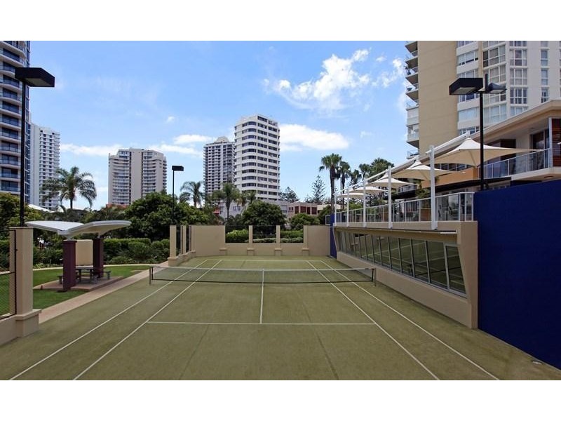 1 Lennie Avenue, Main Beach QLD 4217