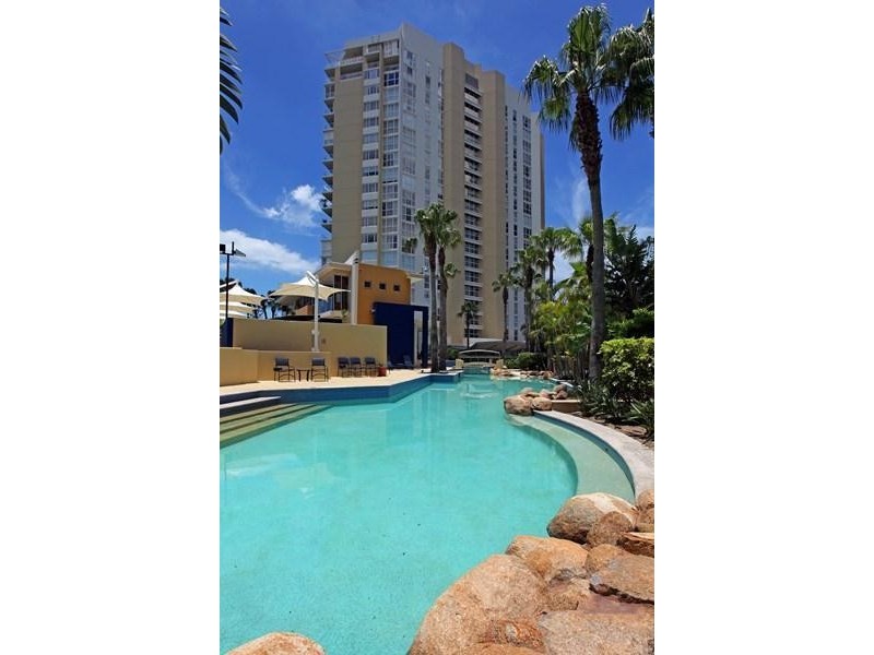 1 Lennie Avenue, Main Beach QLD 4217