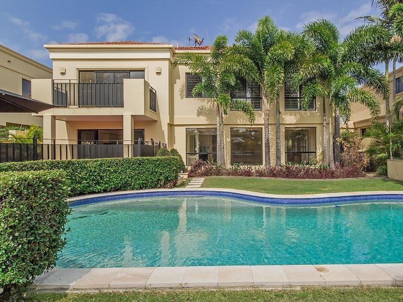 13 Seafarer Court, Paradise Waters QLD 4217