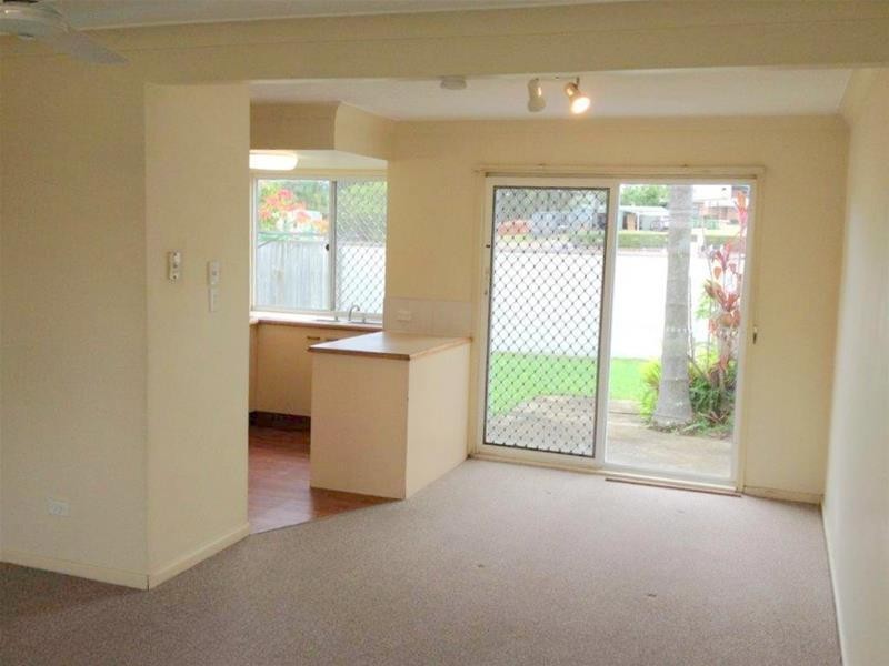 2 St Kevins Avenue, Benowa QLD 4217