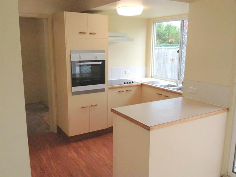 2 St Kevins Avenue, Benowa QLD 4217