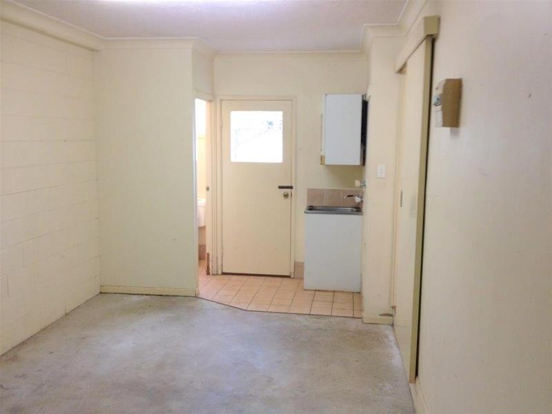 2 St Kevins Avenue, Benowa QLD 4217