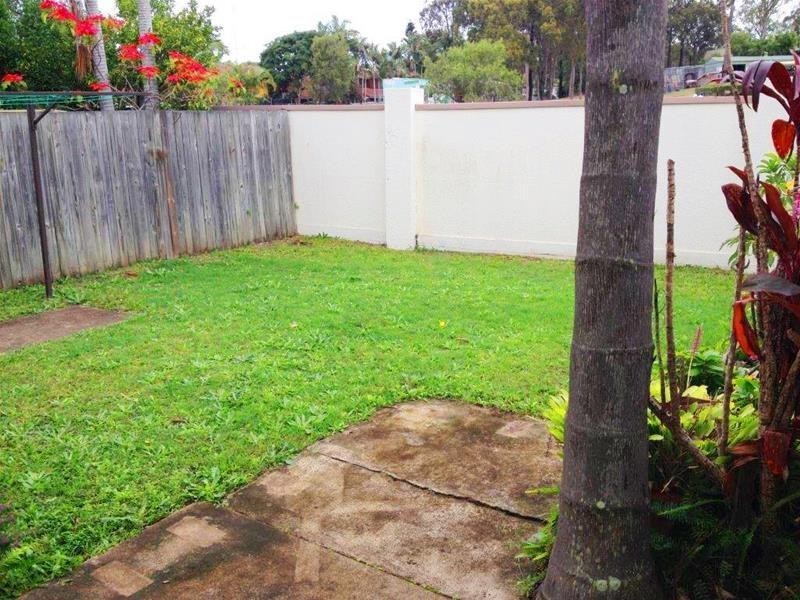 2 St Kevins Avenue, Benowa QLD 4217