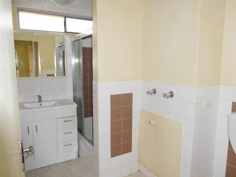 6/9 Monaco Street, Broadbeach QLD 4218