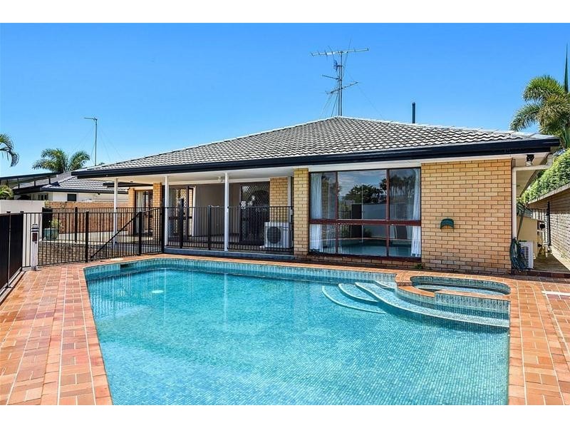 68 Rapallo Avenue, Isle Of Capri QLD 4217