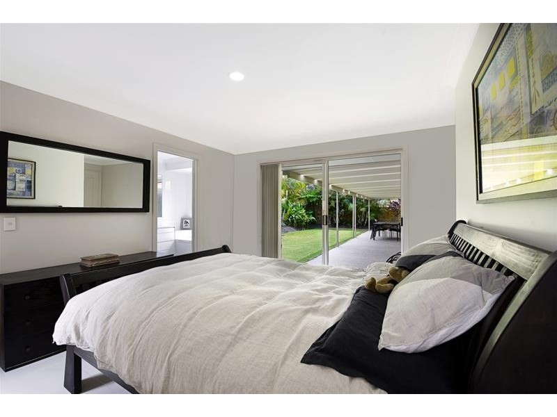 55 Edinburgh Road, Benowa Waters QLD 4217