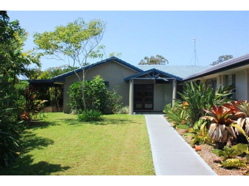 26 Long Island Court, Mermaid Waters QLD 4218