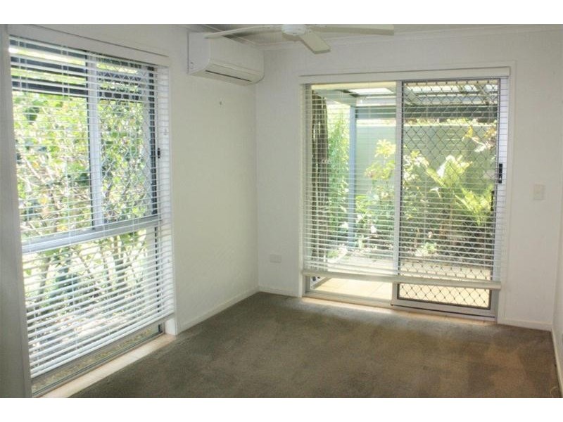 26 Long Island Court, Mermaid Waters QLD 4218