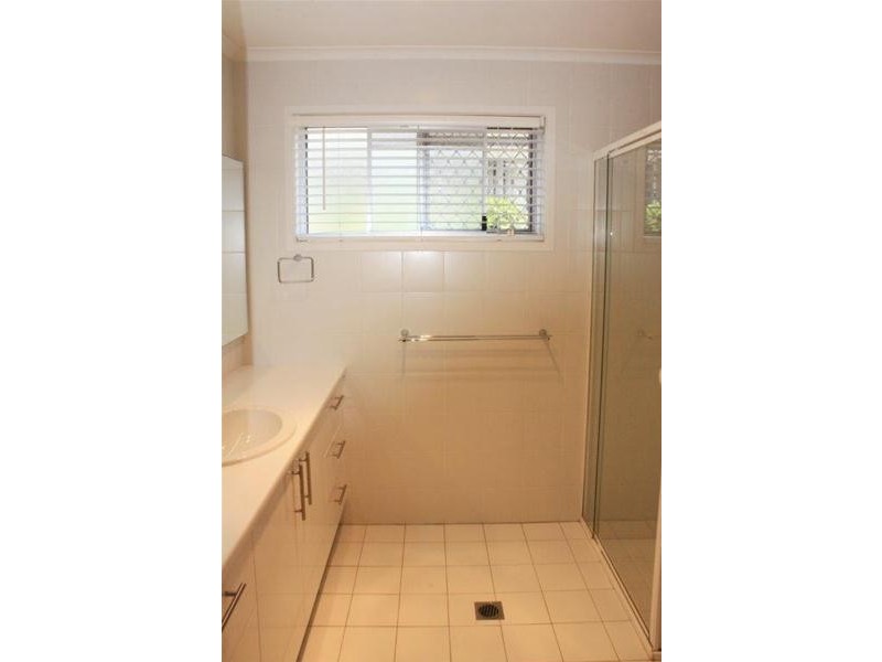 26 Long Island Court, Mermaid Waters QLD 4218