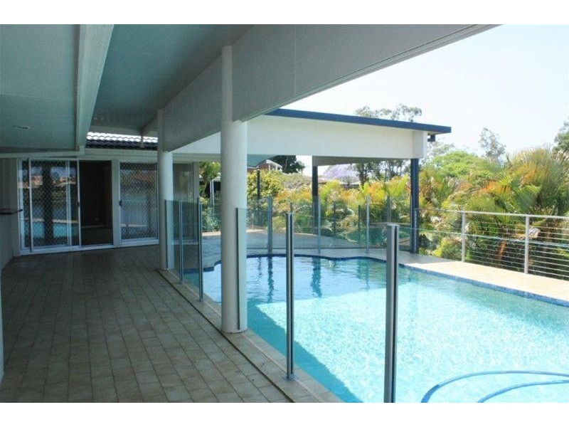 26 Long Island Court, Mermaid Waters QLD 4218