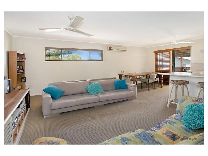 4 Lara Avenue, Southport QLD 4215