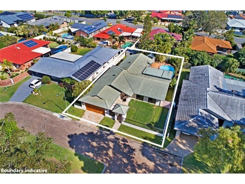 16 Peninsula Court, Mermaid Waters QLD 4218