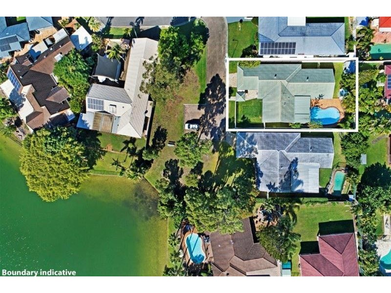 16 Peninsula Court, Mermaid Waters QLD 4218