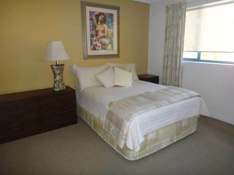 9/12 Monte Carlo Avenue, Surfers Paradise QLD 4217