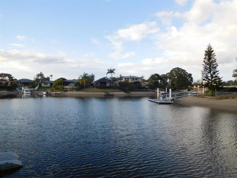 157  Campbell Street, Sorrento QLD 4217