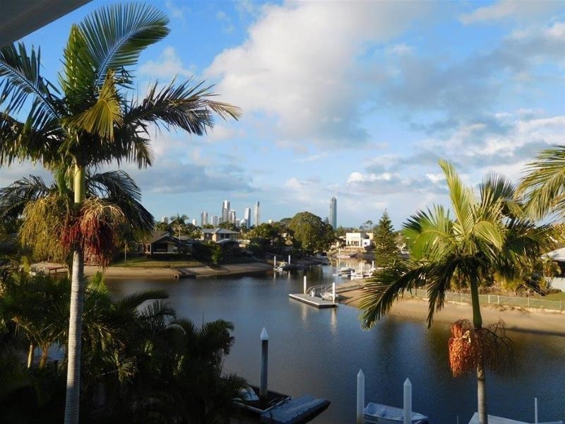 157  Campbell Street, Sorrento QLD 4217