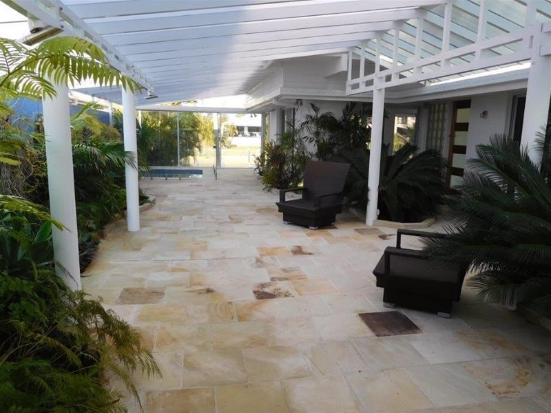 157  Campbell Street, Sorrento QLD 4217
