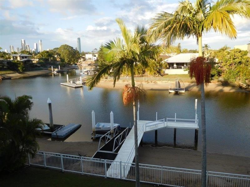 157  Campbell Street, Sorrento QLD 4217