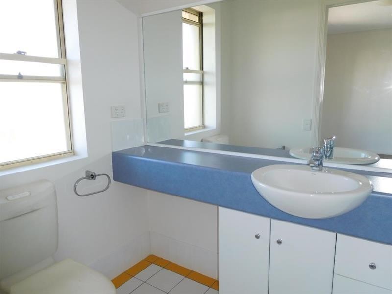 150 Stanhill Drive, Chevron Island QLD 4217