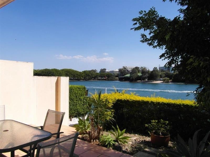 1/191  Stanhill Drive, Chevron Island QLD 4217