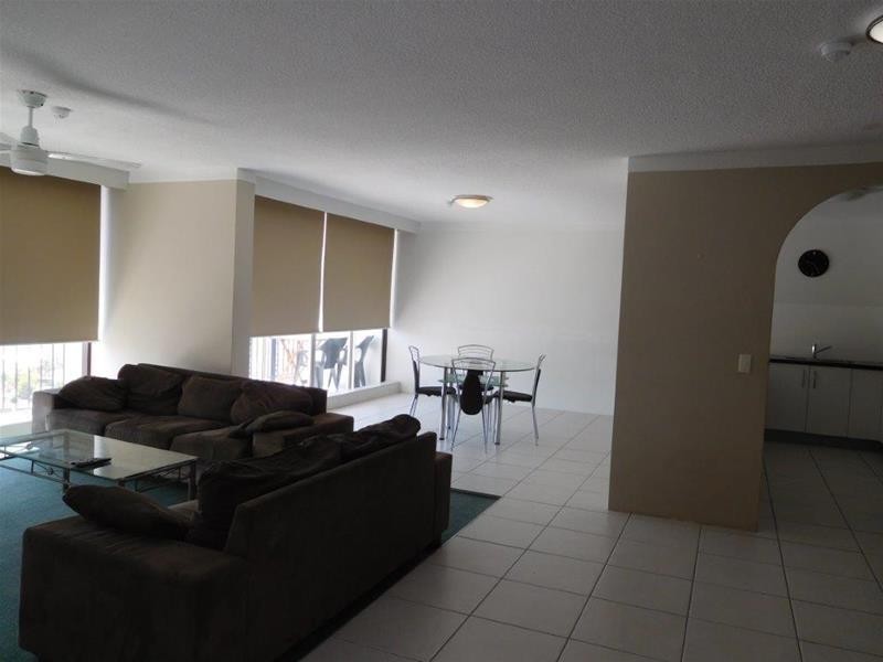 2 Riverview Parade, Surfers Paradise QLD 4217