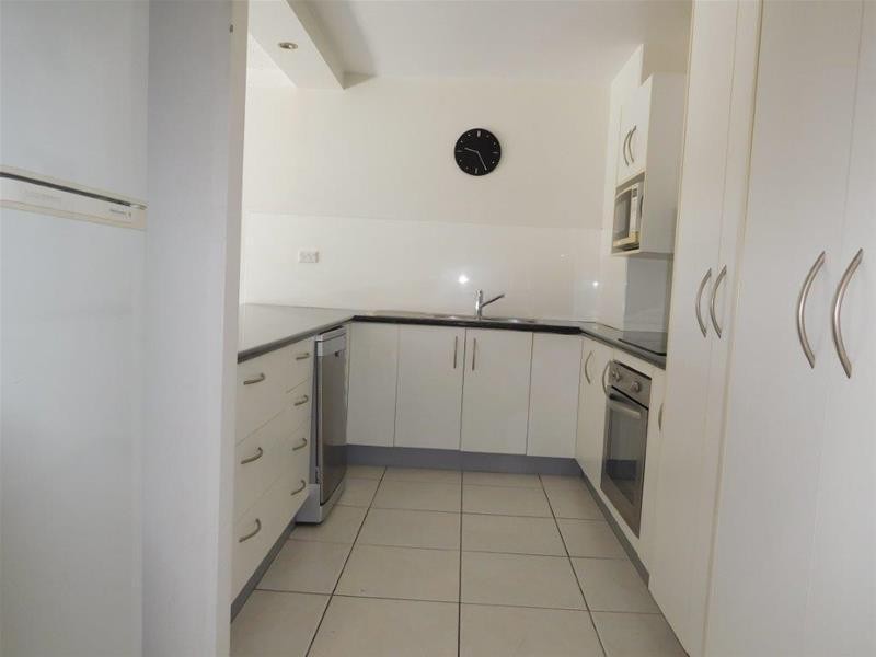 2 Riverview Parade, Surfers Paradise QLD 4217