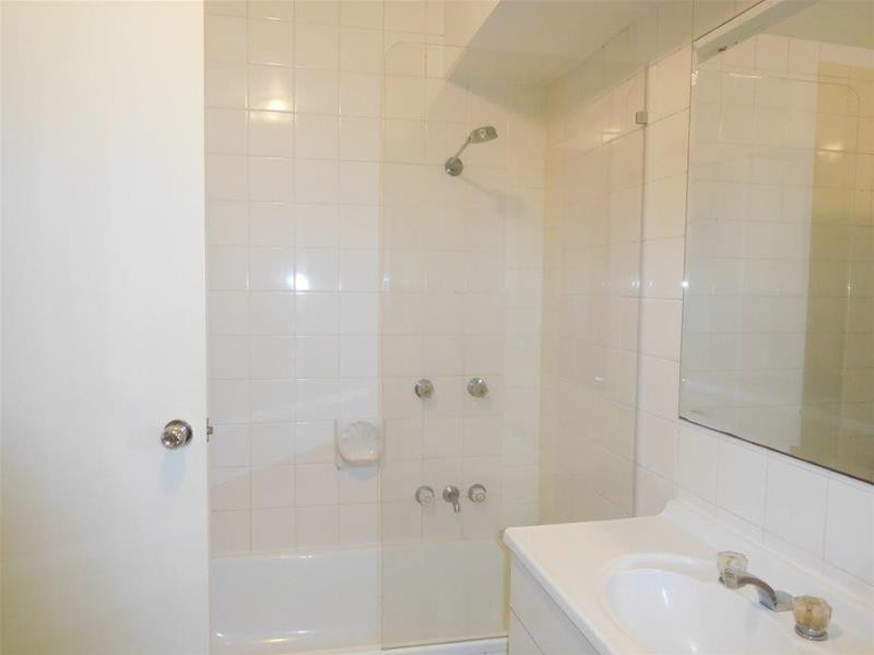 2 Riverview Parade, Surfers Paradise QLD 4217