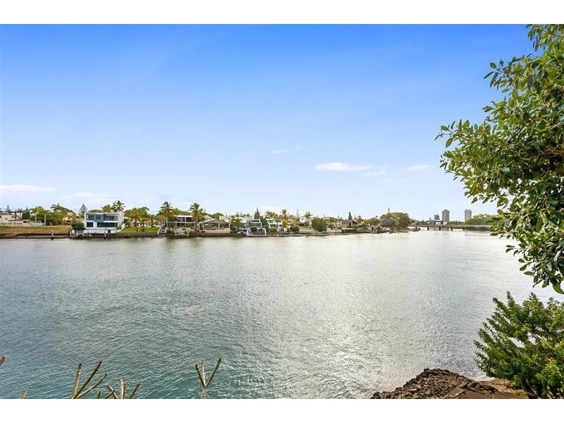 4/2930 Gold Coast Highway, Surfers Paradise QLD 4217