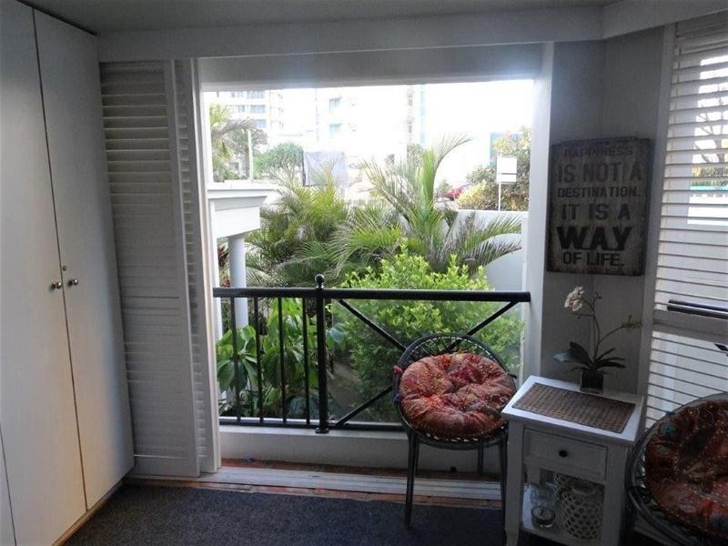 6 Northcliffe Terrace, Surfers Paradise QLD 4217