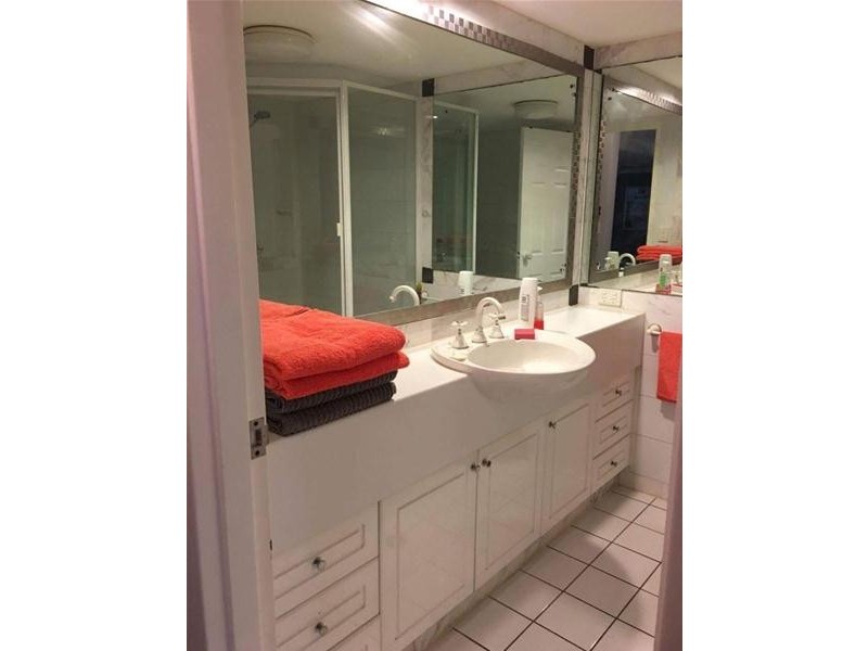 6 Northcliffe Terrace, Surfers Paradise QLD 4217