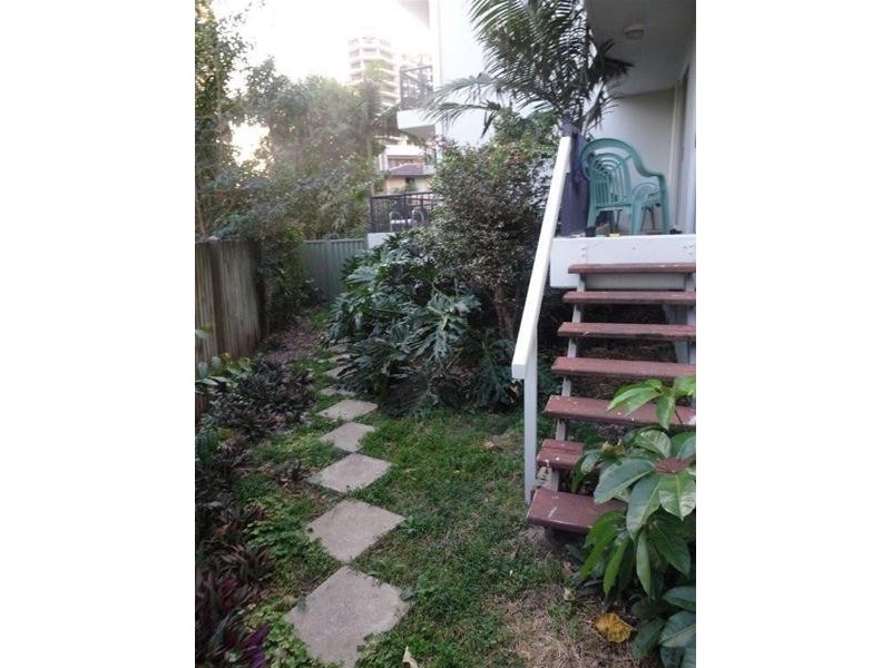 6 Northcliffe Terrace, Surfers Paradise QLD 4217