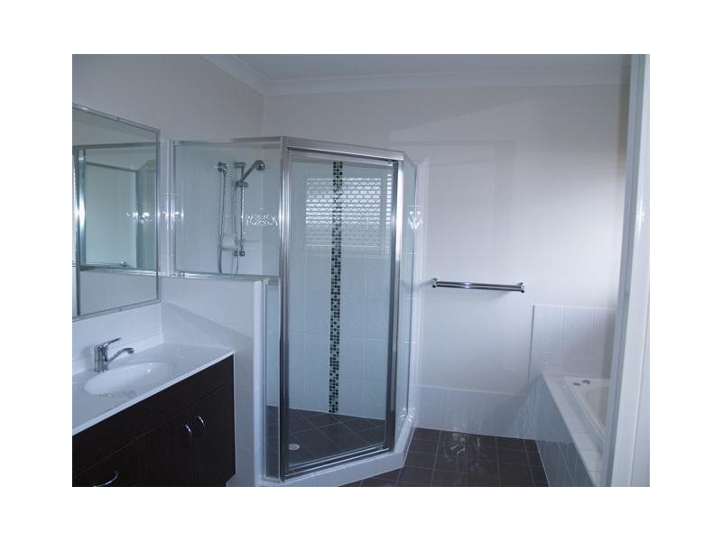 10 Lilyvale Cresecent, Ormeau QLD 4208