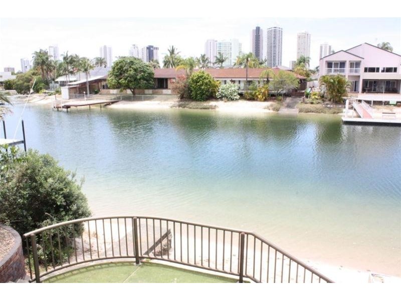 92 Commodore Drive, Paradise Waters QLD 4217