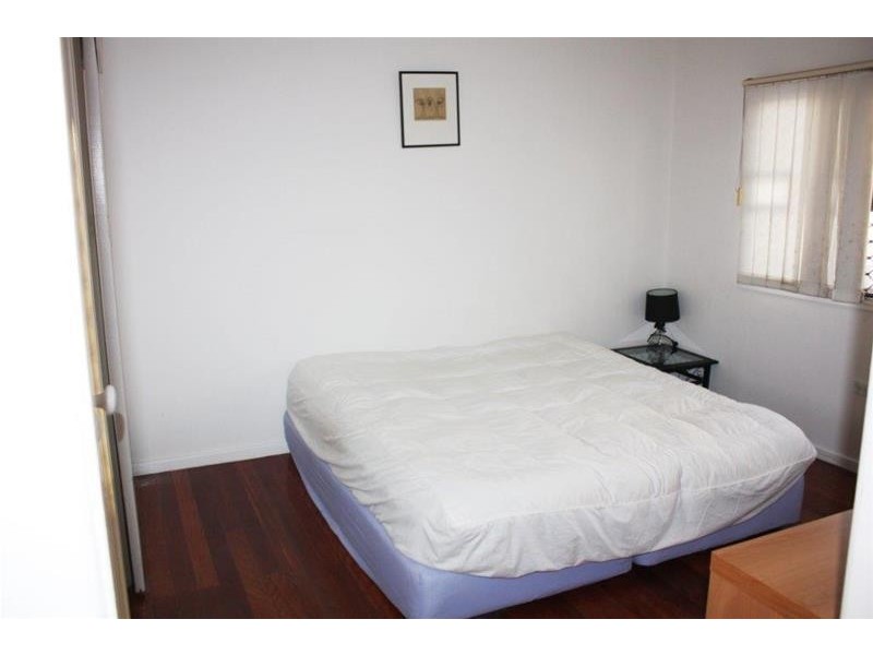 7/14 Leonard Avenue, Surfers Paradise QLD 4217