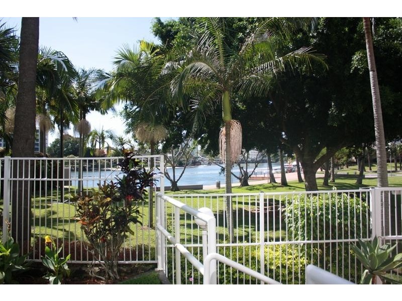 22/40 Watson Esplanade, Surfers Paradise QLD 4217