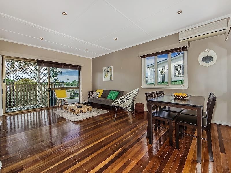 114 Falconer Street, Southport QLD 4215