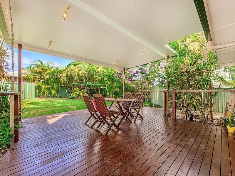 114 Falconer Street, Southport QLD 4215