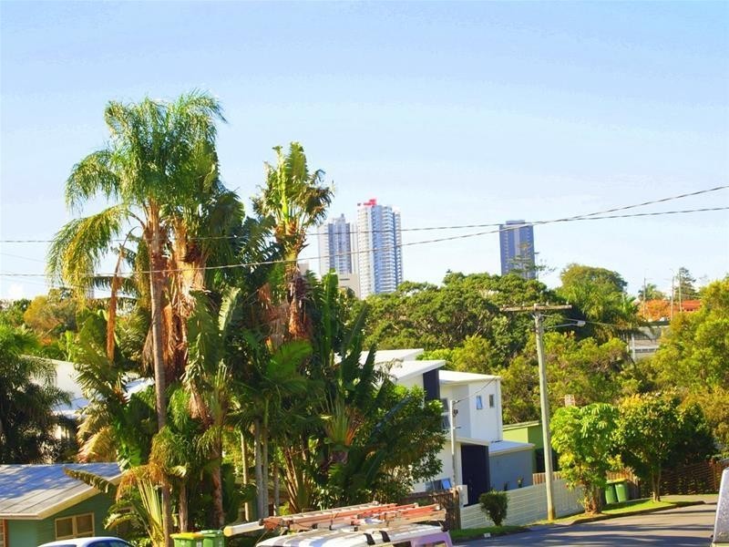 114 Falconer Street, Southport QLD 4215