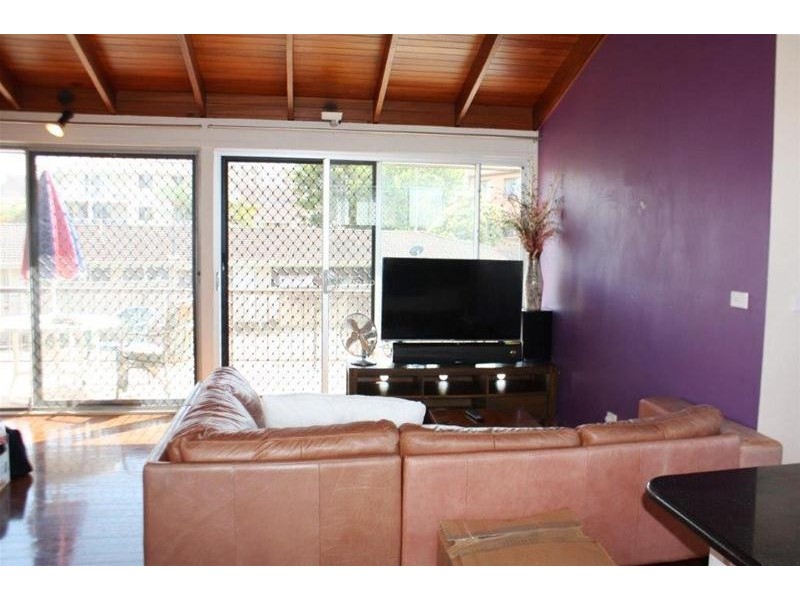 2/1 Parnoo Street, Surfers Paradise QLD 4217