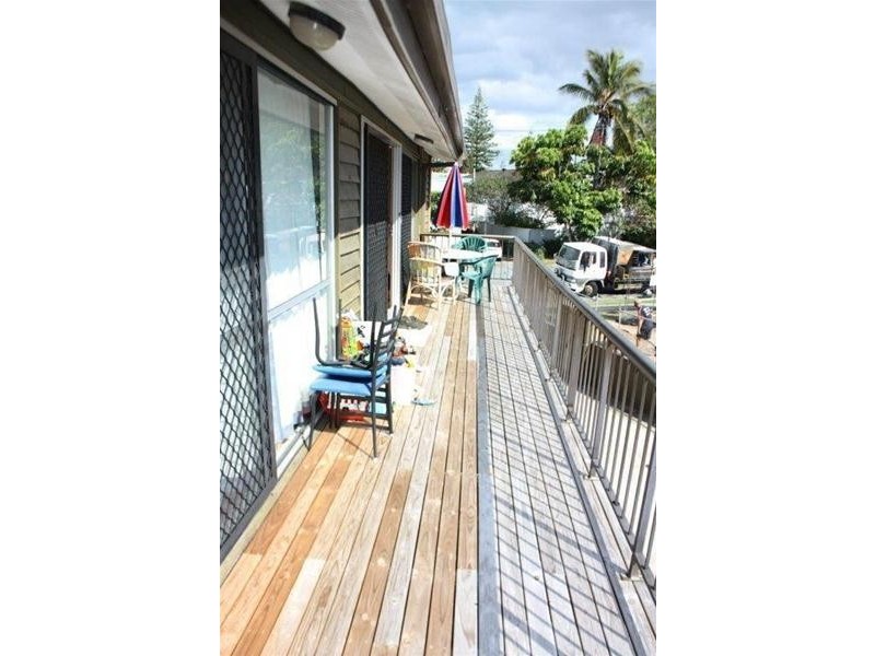 2/1 Parnoo Street, Surfers Paradise QLD 4217