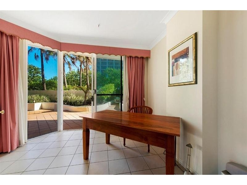 302/2-4 View Avenue, Surfers Paradise QLD 4217