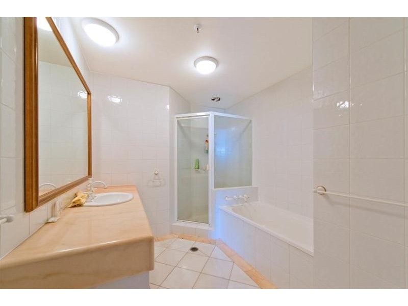 302/2-4 View Avenue, Surfers Paradise QLD 4217