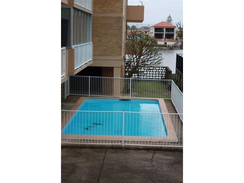 1/28 Riverview Parade, Surfers Paradise QLD 4217