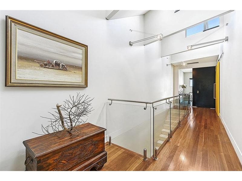 42 Peak Avenue, Main Beach QLD 4217