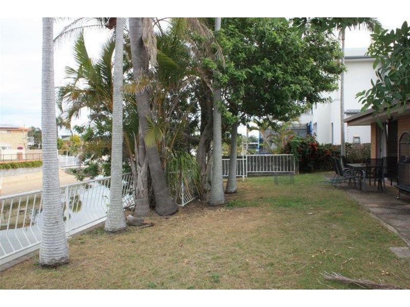 12 Carmel Court, Broadbeach Waters QLD 4218