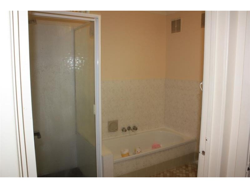 12 Carmel Court, Broadbeach Waters QLD 4218